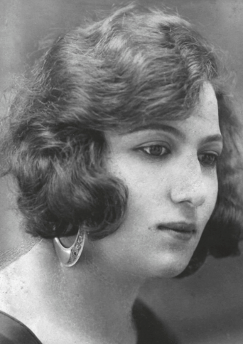 Portrait of Mrs Batanouni Bey2